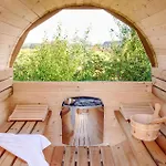 Stunning Home In Wandlitz With Sauna Nyaraló *